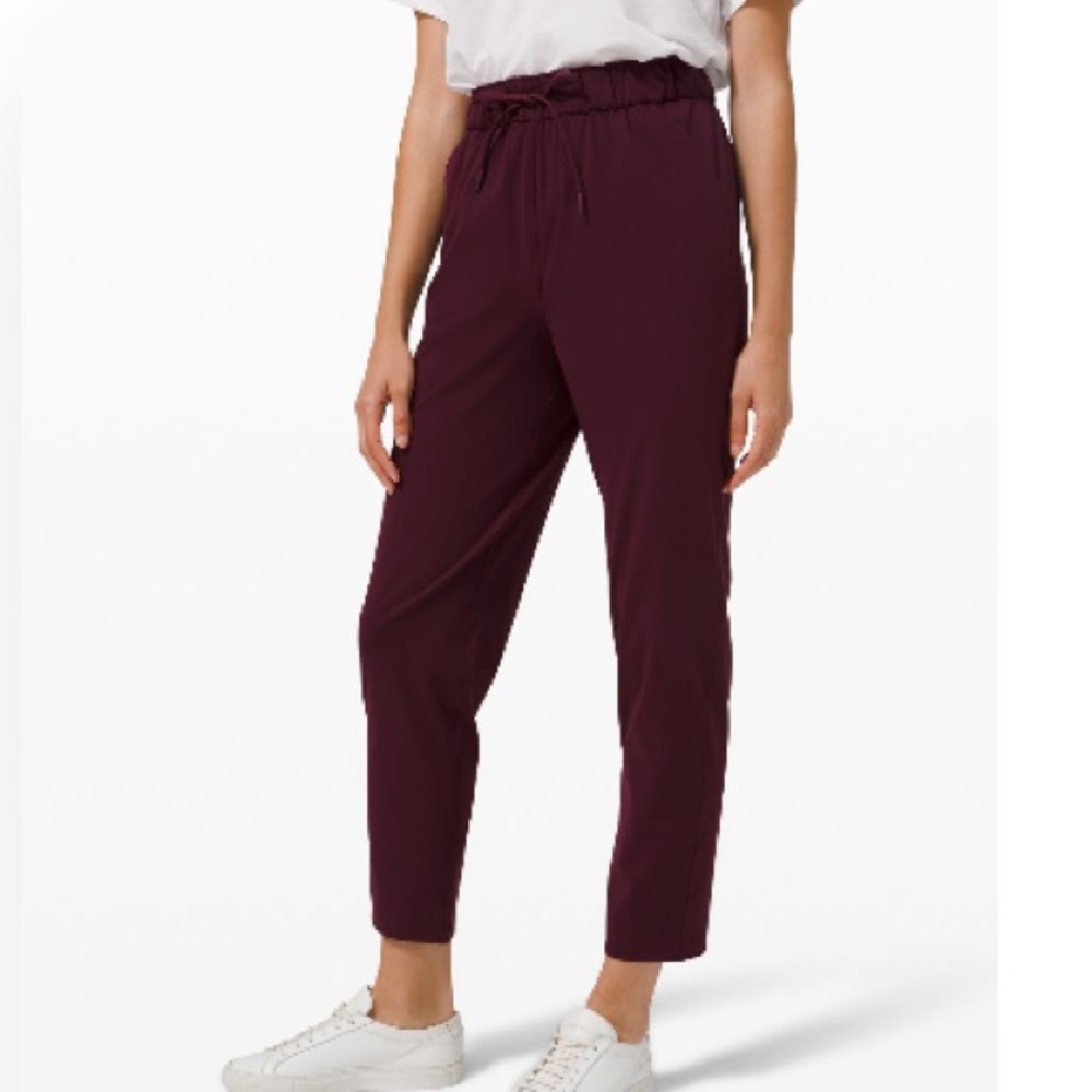 Lululemon stretch high rise pant 7/8 length. Size 6. color: casis